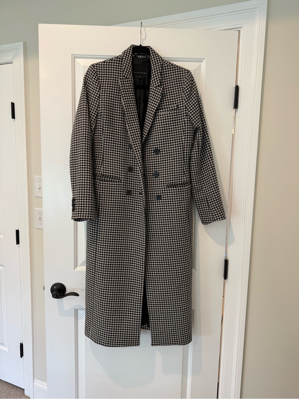 Banana Republic Houndstooth Double-Breasted Trench Coat - Black & White